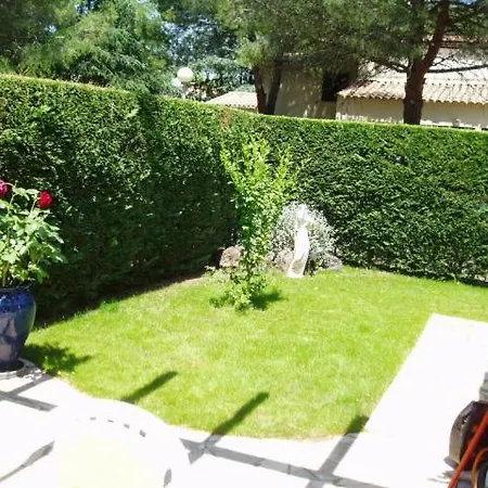 Climatisee, 6 Pers, 2 Chambres, Loggia, Jardin + Piscine Et Parking - Ref Hdp90 * Agde