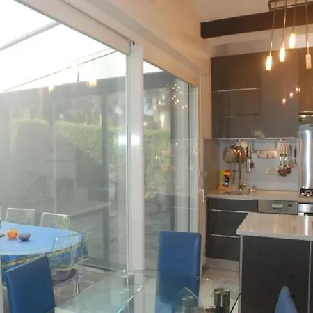 Climatisee, 6 Pers, 2 Chambres, Loggia, Jardin + Piscine Et Parking - Ref Hdp90 Agde